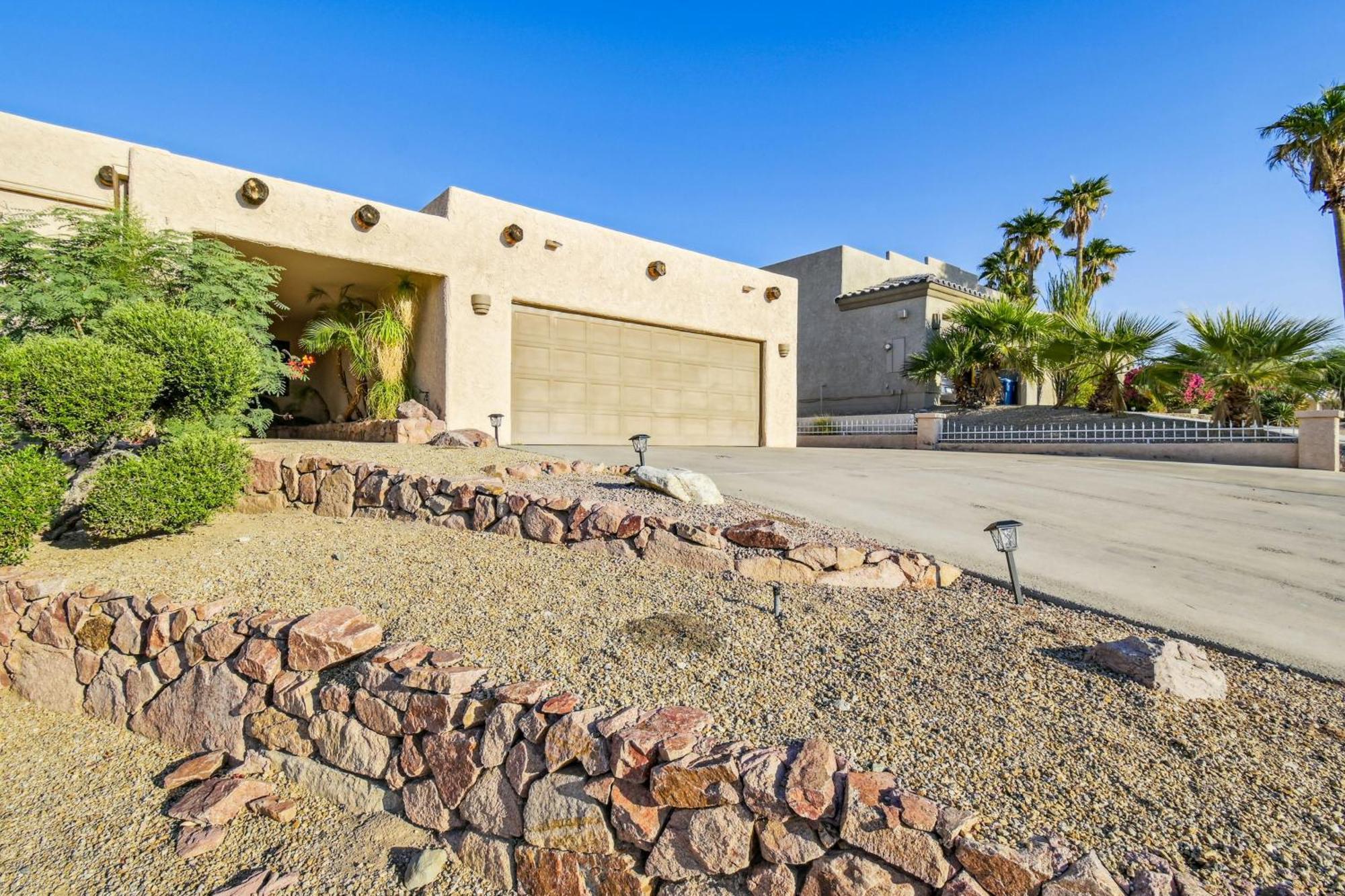 Lake Havasu Oasis With Lake View, 1 Mi To Beach! Лейк-Хавасу-Сити Экстерьер фото